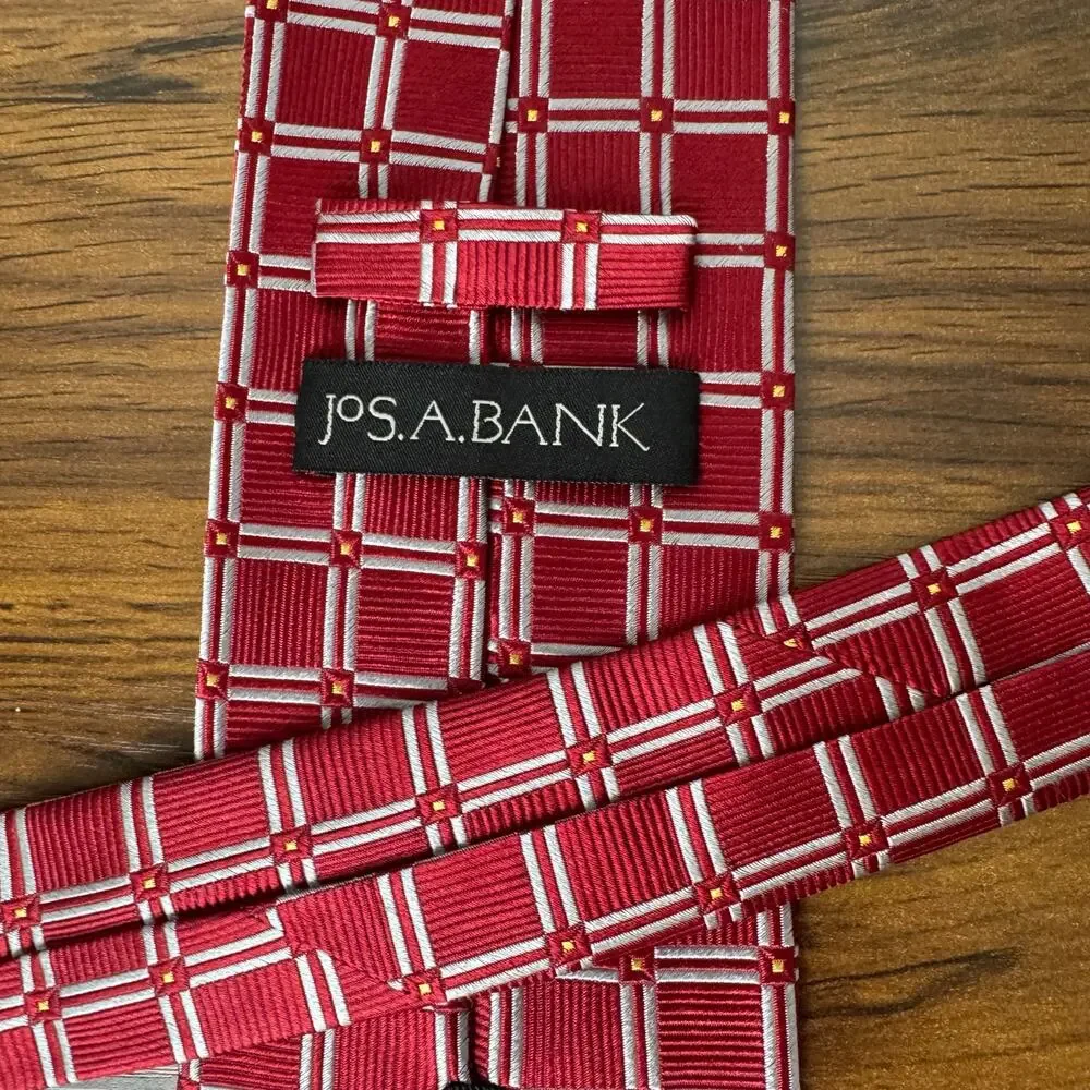 NWT JOS A.BANK tie Signature‎ collection Silk Necktie Geometric Red
